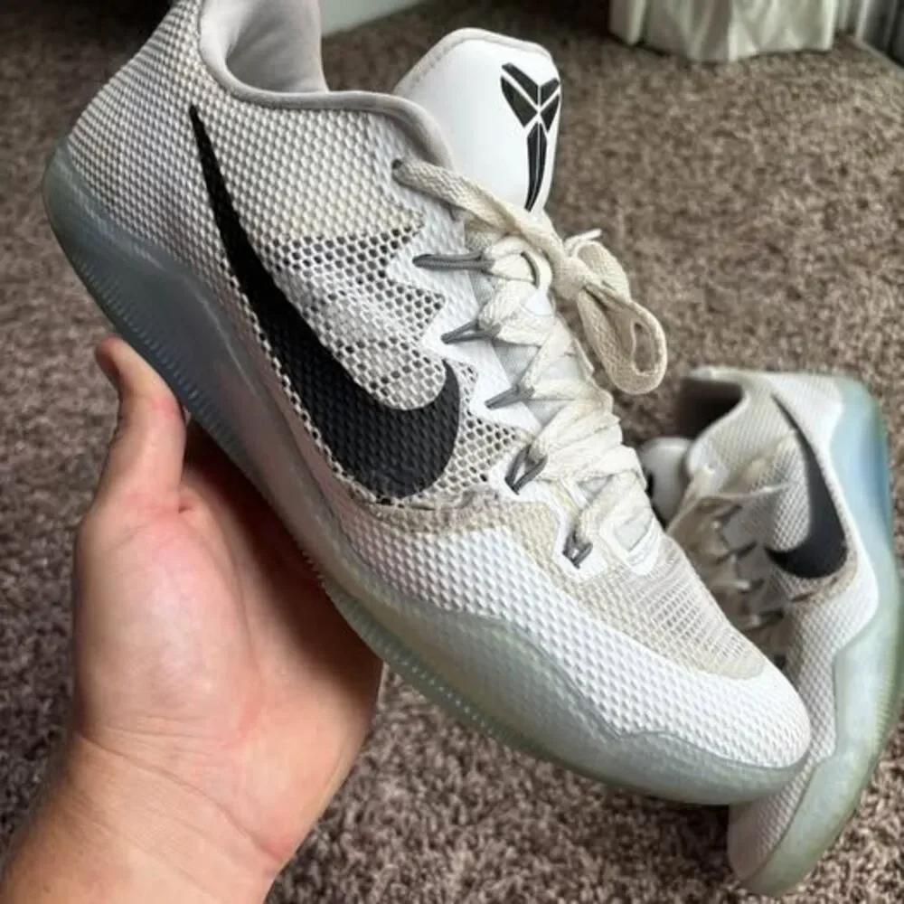 Nike Kobe 11 White/Black